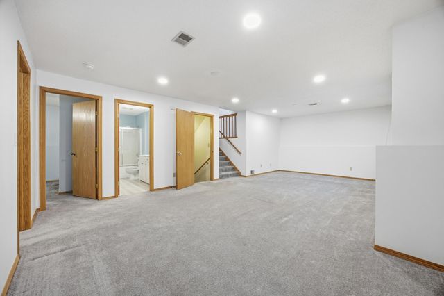 1202 41st Avenue N, Fargo, ND 58102