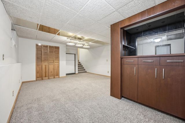 1202 41st Avenue N, Fargo, ND 58102