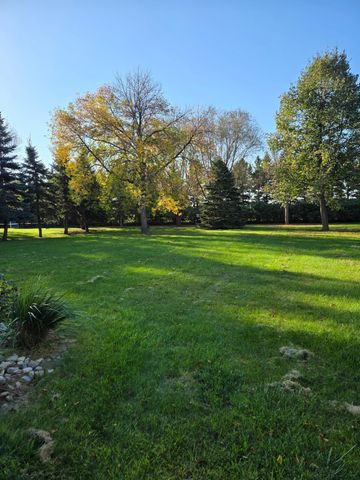 1202 41st Avenue N, Fargo, ND 58102