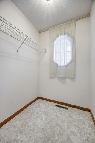 1202 41st Avenue N, Fargo, ND 58102