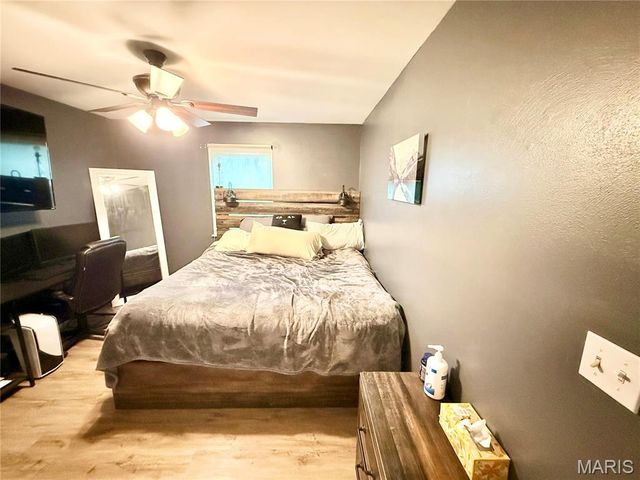 919 N 7th Street, De Soto, MO 63020
