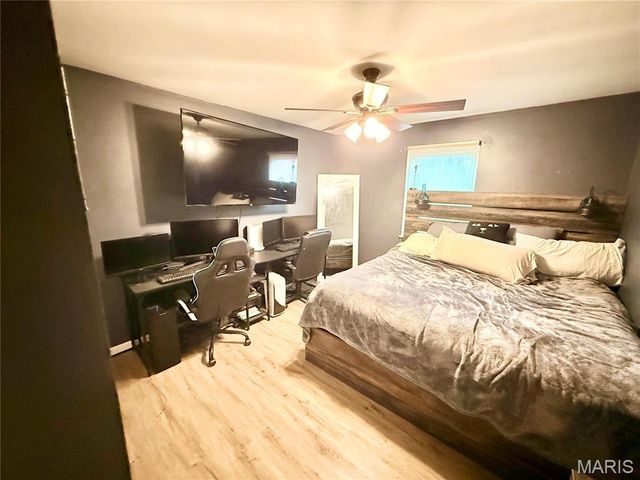 919 N 7th Street, De Soto, MO 63020