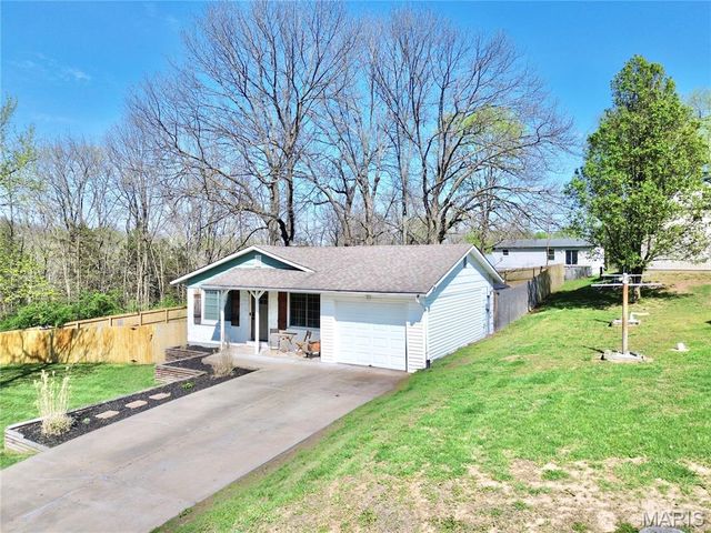 919 N 7th Street, De Soto, MO 63020