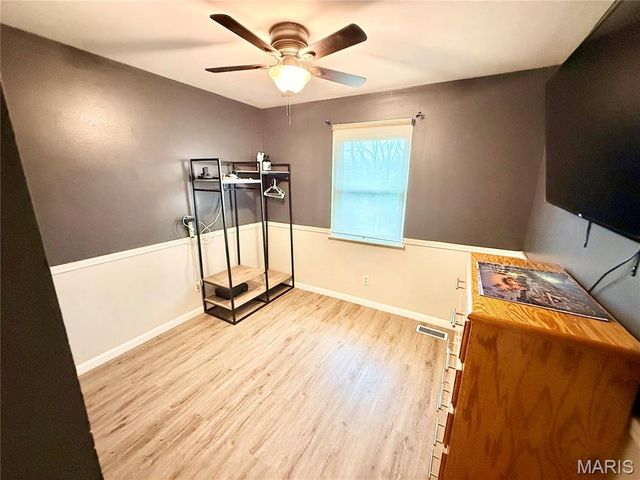 919 N 7th Street, De Soto, MO 63020