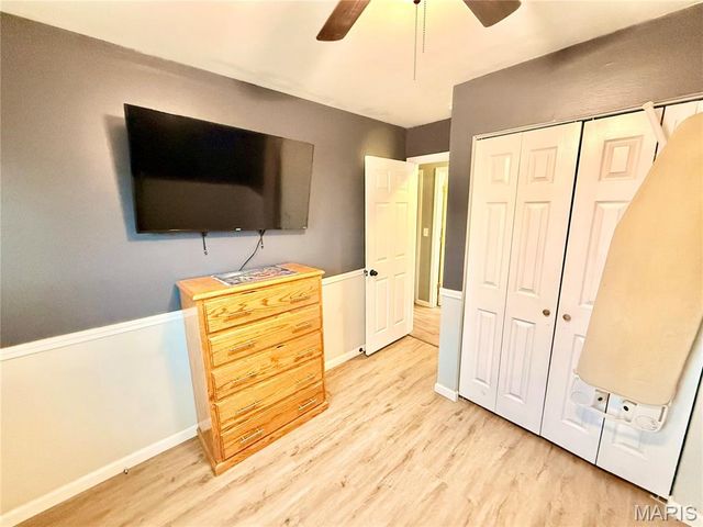 919 N 7th Street, De Soto, MO 63020