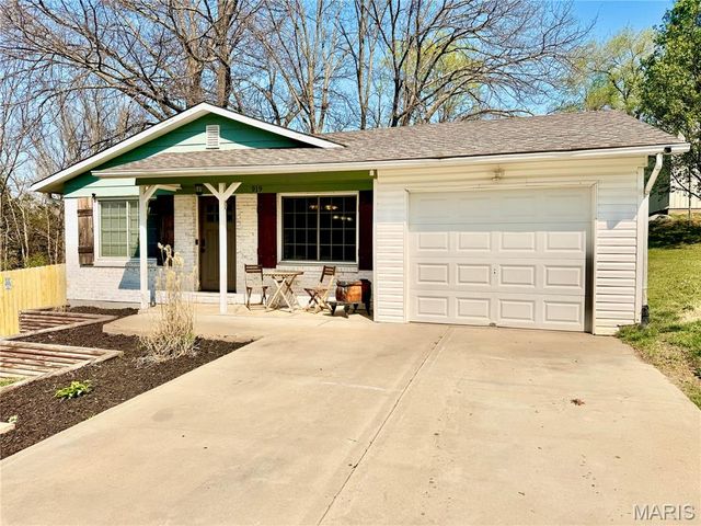 919 N 7th Street, De Soto, MO 63020