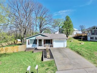 919 N 7th Street, De Soto, MO 63020