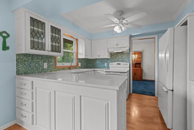 413 Rice Creek Boulevard NE, Fridley, MN 55432