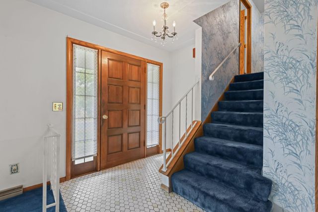 413 Rice Creek Boulevard NE, Fridley, MN 55432