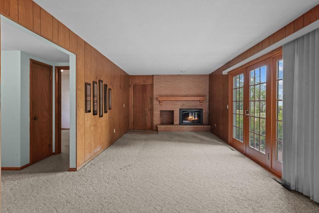 413 Rice Creek Boulevard NE, Fridley, MN 55432