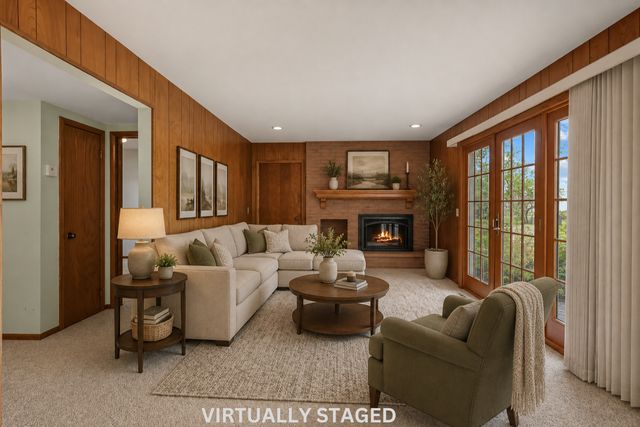 413 Rice Creek Boulevard NE, Fridley, MN 55432