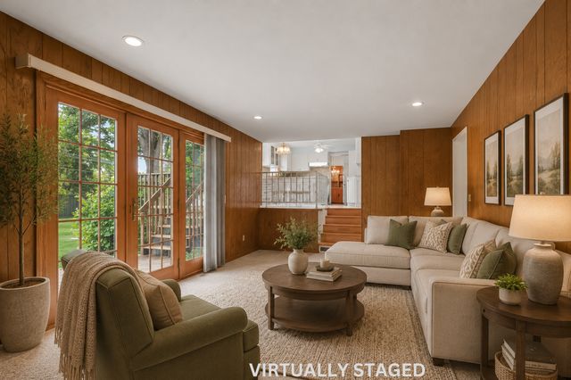 413 Rice Creek Boulevard NE, Fridley, MN 55432