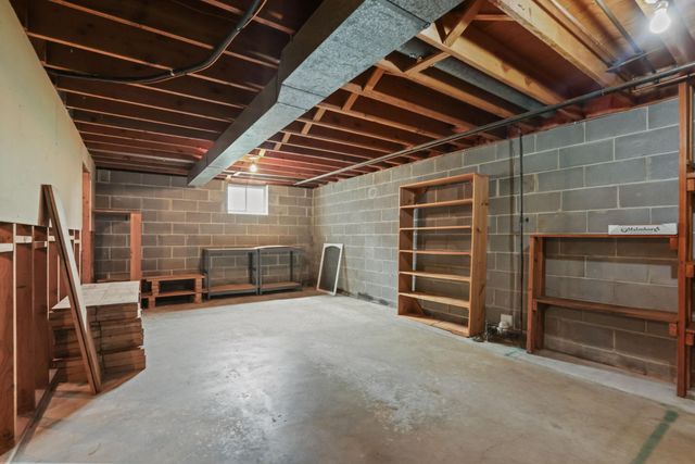 413 Rice Creek Boulevard NE, Fridley, MN 55432