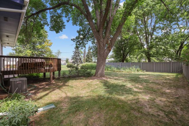 413 Rice Creek Boulevard NE, Fridley, MN 55432