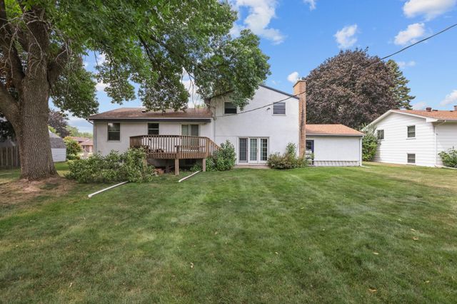 413 Rice Creek Boulevard NE, Fridley, MN 55432