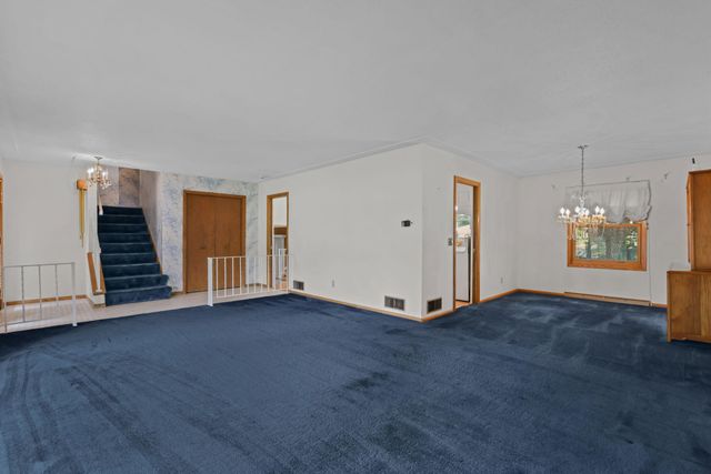 413 Rice Creek Boulevard NE, Fridley, MN 55432