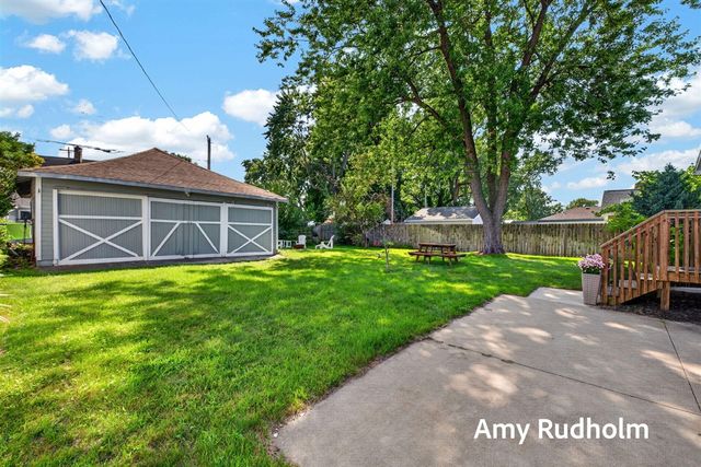 532 Jackson Avenue, Grand Haven, MI 49417