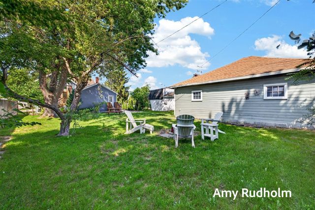 532 Jackson Avenue, Grand Haven, MI 49417