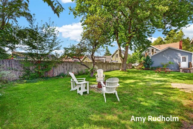 532 Jackson Avenue, Grand Haven, MI 49417