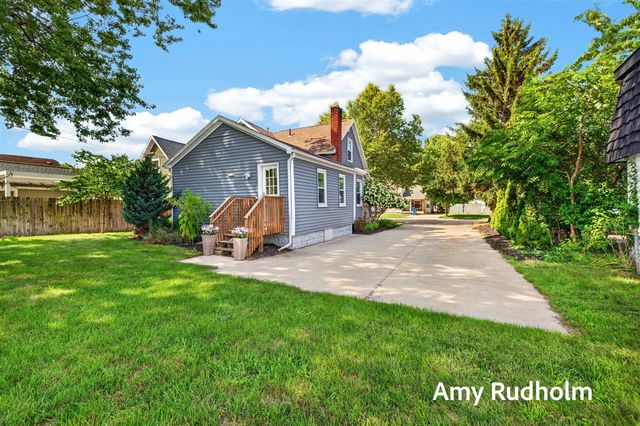 532 Jackson Avenue, Grand Haven, MI 49417
