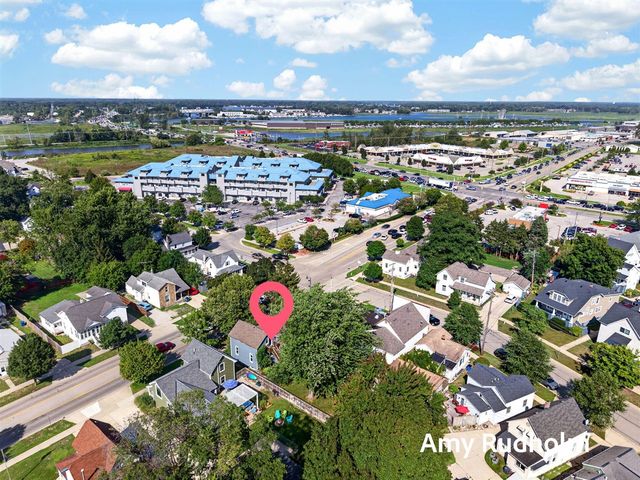 532 Jackson Avenue, Grand Haven, MI 49417