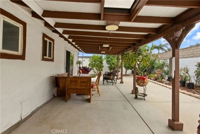 11386 Cambridge St, Riverside, CA 92503