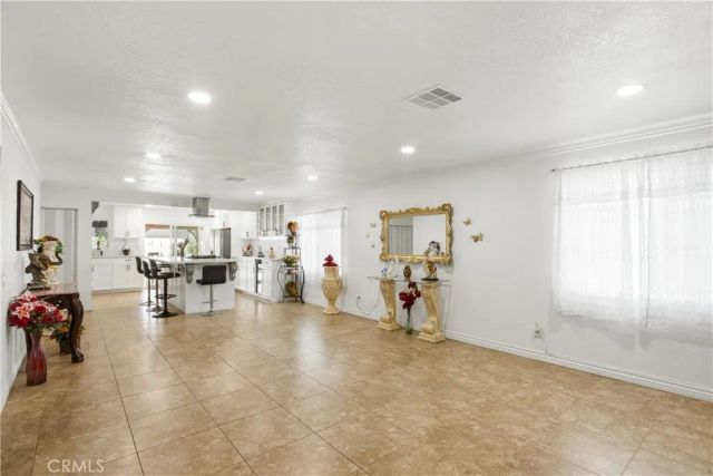 11386 Cambridge St, Riverside, CA 92503