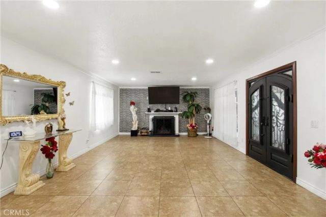 11386 Cambridge St, Riverside, CA 92503
