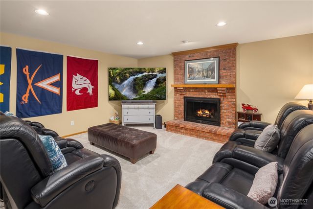 19625 NE 125th Court, Woodinville, WA 98077