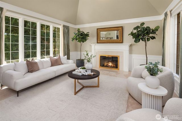 19625 NE 125th Court, Woodinville, WA 98077