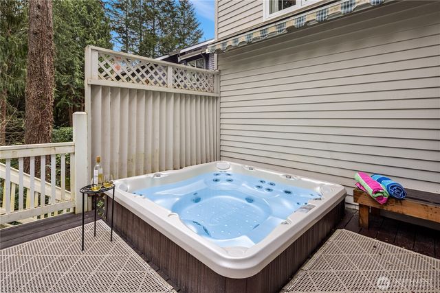 19625 NE 125th Court, Woodinville, WA 98077