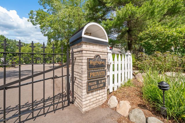 3003 Dunes Valley Path, Stevensville, MI 49127