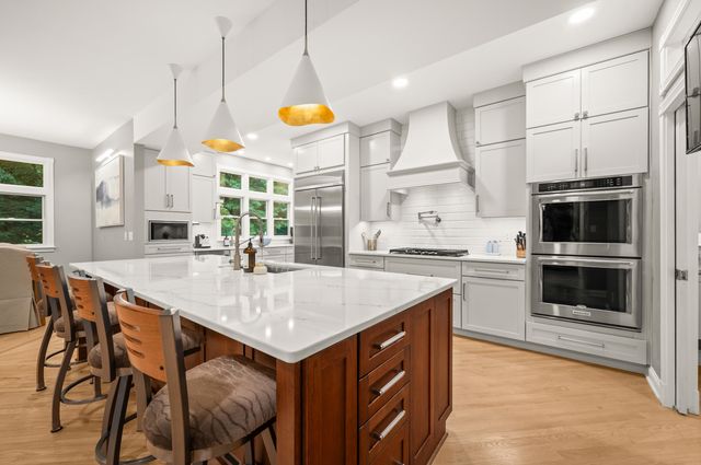 3003 Dunes Valley Path, Stevensville, MI 49127