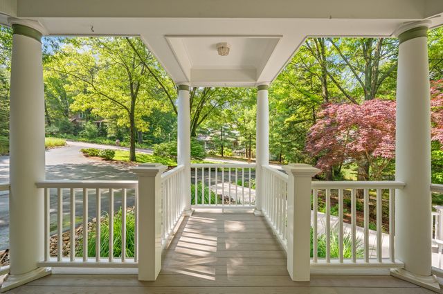 3003 Dunes Valley Path, Stevensville, MI 49127