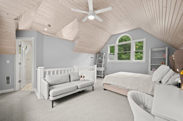 3003 Dunes Valley Path, Stevensville, MI 49127