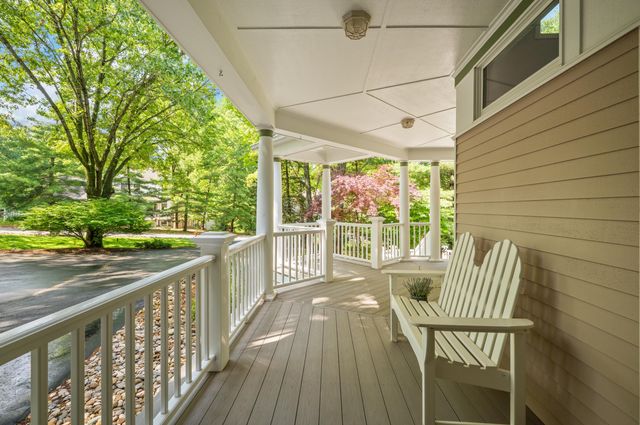 3003 Dunes Valley Path, Stevensville, MI 49127