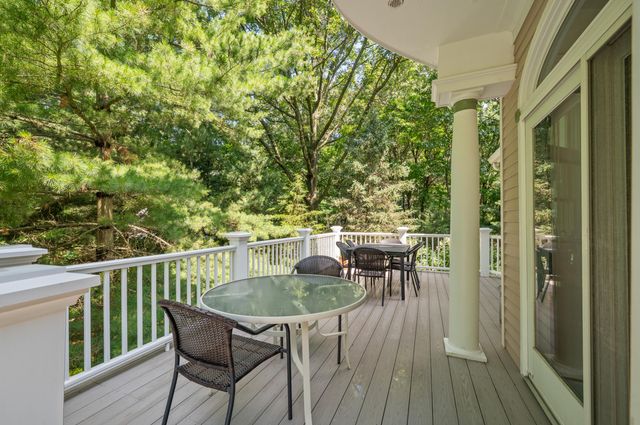 3003 Dunes Valley Path, Stevensville, MI 49127