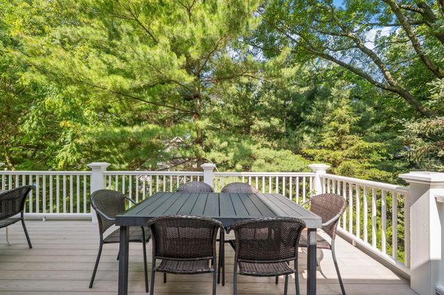 3003 Dunes Valley Path, Stevensville, MI 49127