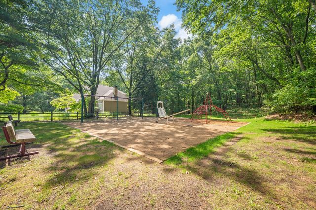 3003 Dunes Valley Path, Stevensville, MI 49127