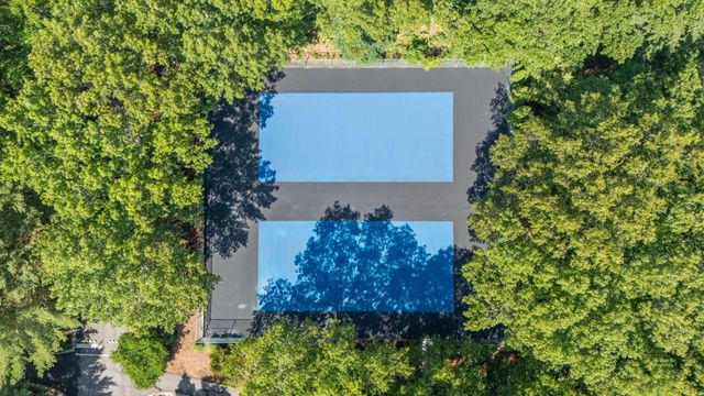 3003 Dunes Valley Path, Stevensville, MI 49127