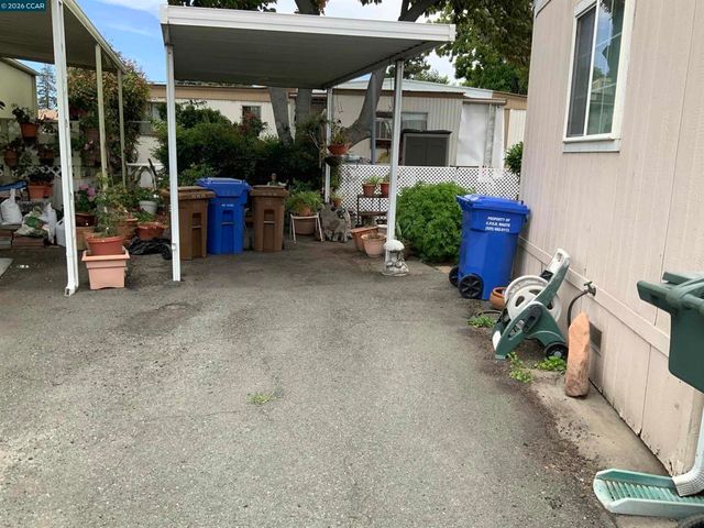 66 The Trees Dr., Concord, CA 94518