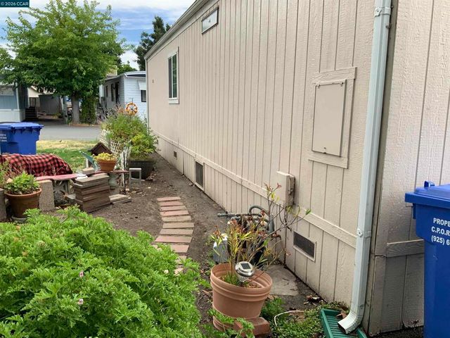 66 The Trees Dr., Concord, CA 94518
