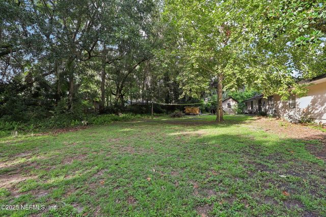 810 MEADOWBROOK Drive, Orange Park, FL 32073