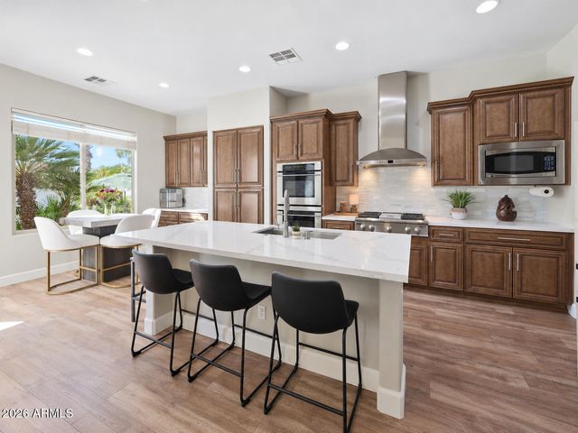 6932 S BLACK HILLS Way, Chandler, AZ 85249