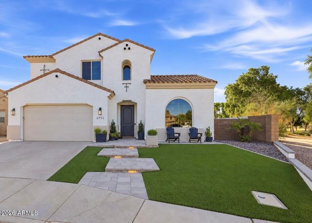 6932 S BLACK HILLS Way, Chandler, AZ 85249