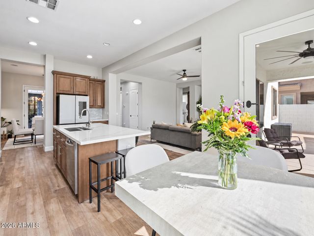 6932 S BLACK HILLS Way, Chandler, AZ 85249