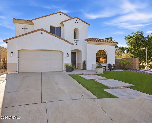 6932 S BLACK HILLS Way, Chandler, AZ 85249