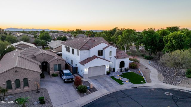 6932 S BLACK HILLS Way, Chandler, AZ 85249