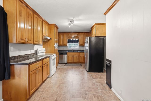 407 MONTPELIER DR, San Antonio, TX 78228