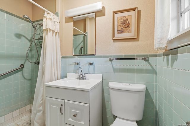 407 MONTPELIER DR, San Antonio, TX 78228
